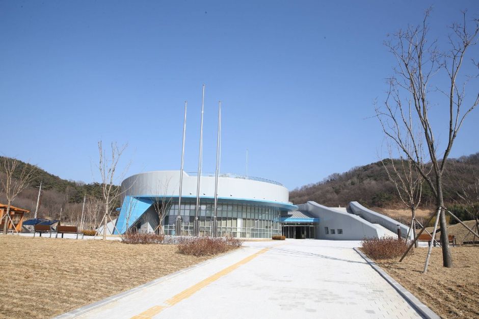 성주 성산동 고분군 전시관 여행 추천 - 메고지고 성주 성산동 고분군 전시관 여행 추천 - 메고지고