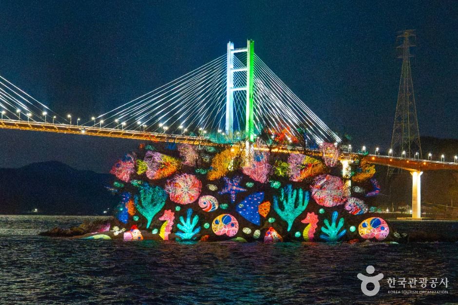귀산 개구리섬 프로젝션 맵핑 여행 추천 - 메고지고 귀산 개구리섬 프로젝션 맵핑 여행 추천 - 메고지고