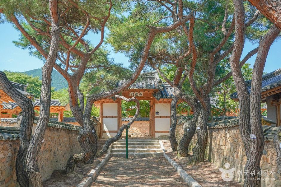 혜산서원 여행 추천 - 메고지고 혜산서원 여행 추천 - 메고지고