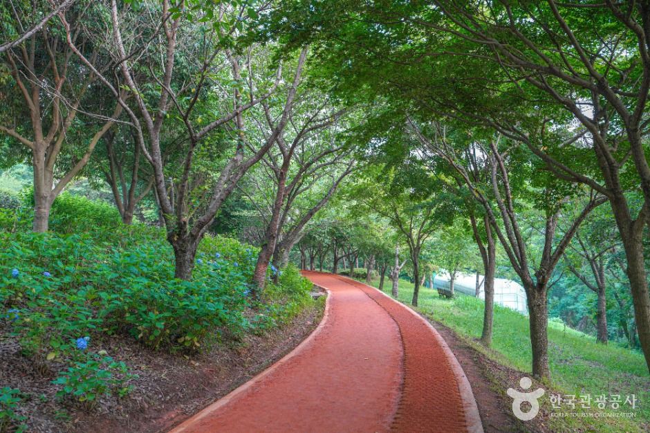 남산공원(고성) 여행 추천 - 메고지고 남산공원(고성) 여행 추천 - 메고지고