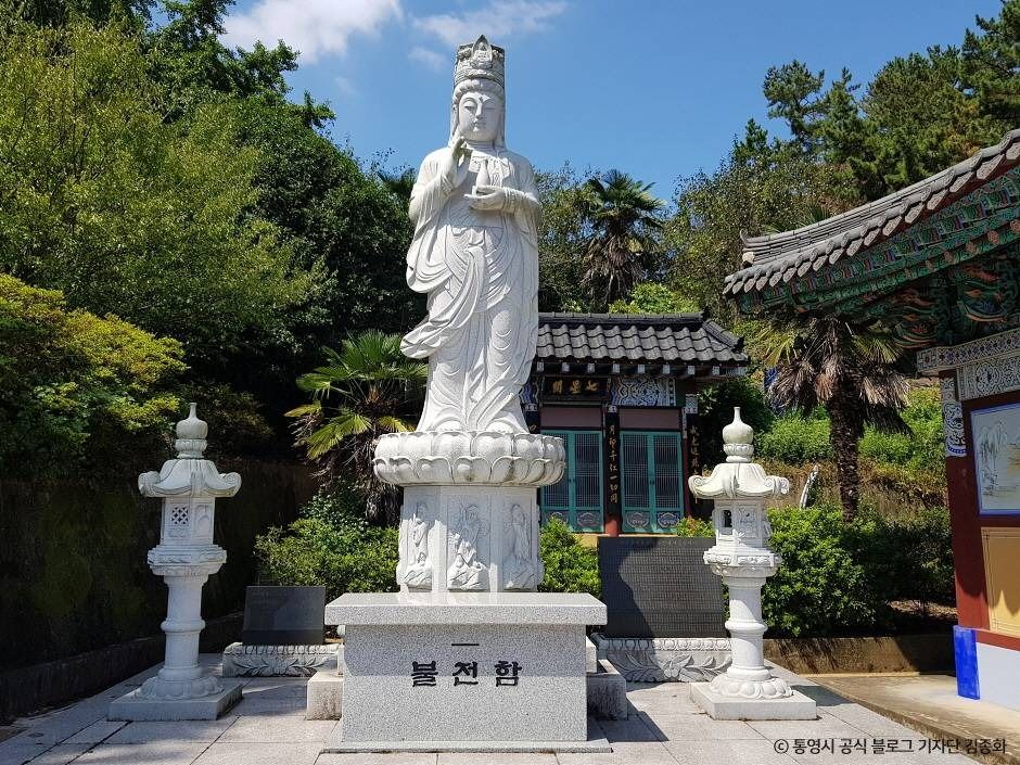 연화사(통영) 여행 추천 - 메고지고 연화사(통영) 여행 추천 - 메고지고