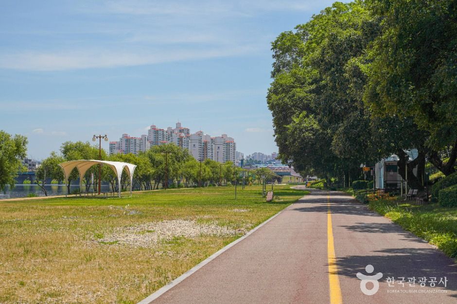 남가람문화거리 여행 추천 - 메고지고 남가람문화거리 여행 추천 - 메고지고
