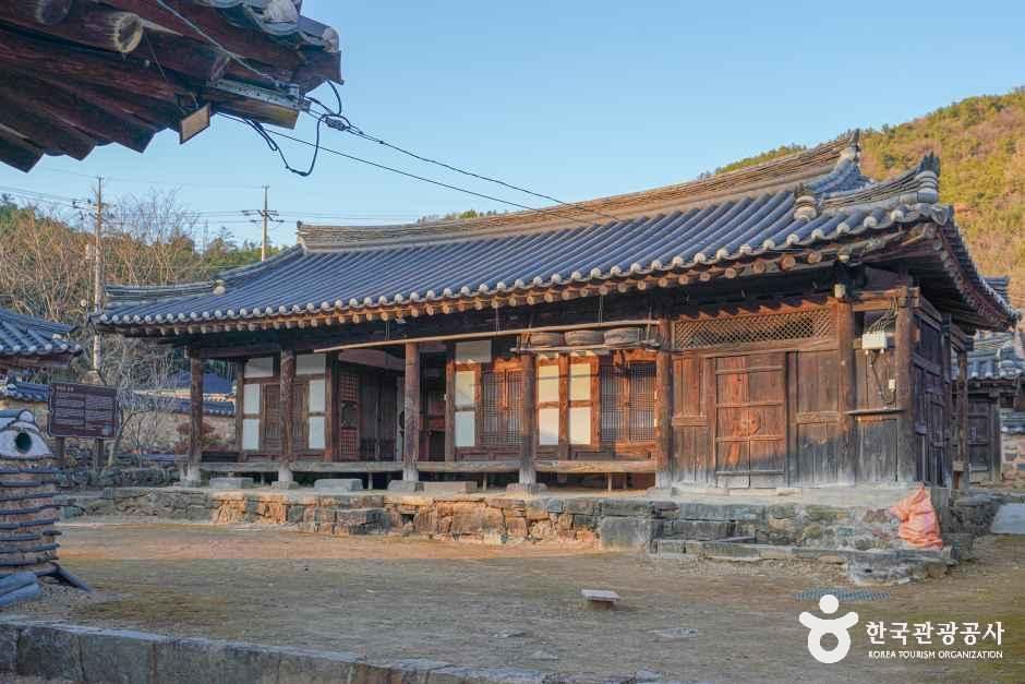 함안 고려동 유적지 여행 추천 - 메고지고 함안 고려동 유적지 여행 추천 - 메고지고