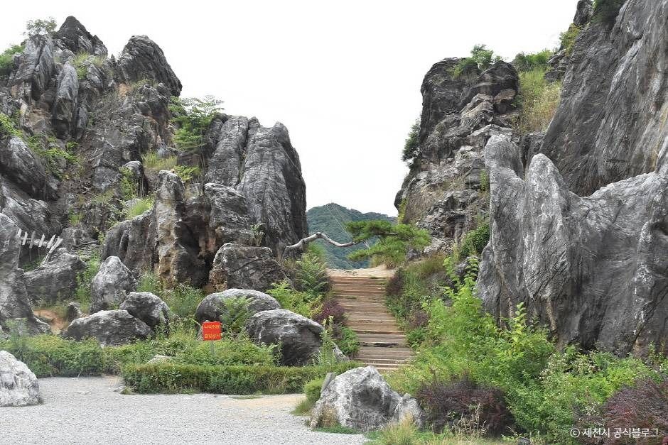 금월봉 여행 추천 - 메고지고 금월봉 여행 추천 - 메고지고