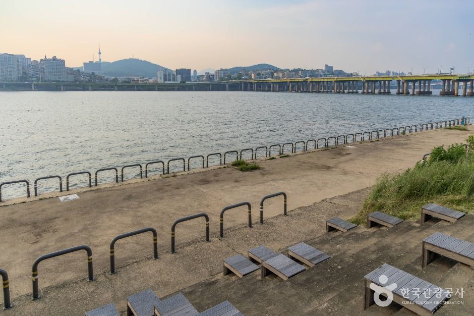 잠원한강공원 여행 추천 - 메고지고 잠원한강공원 여행 추천 - 메고지고