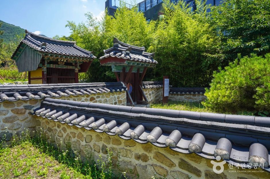 진주강씨모열각 여행 추천 - 메고지고 진주강씨모열각 여행 추천 - 메고지고