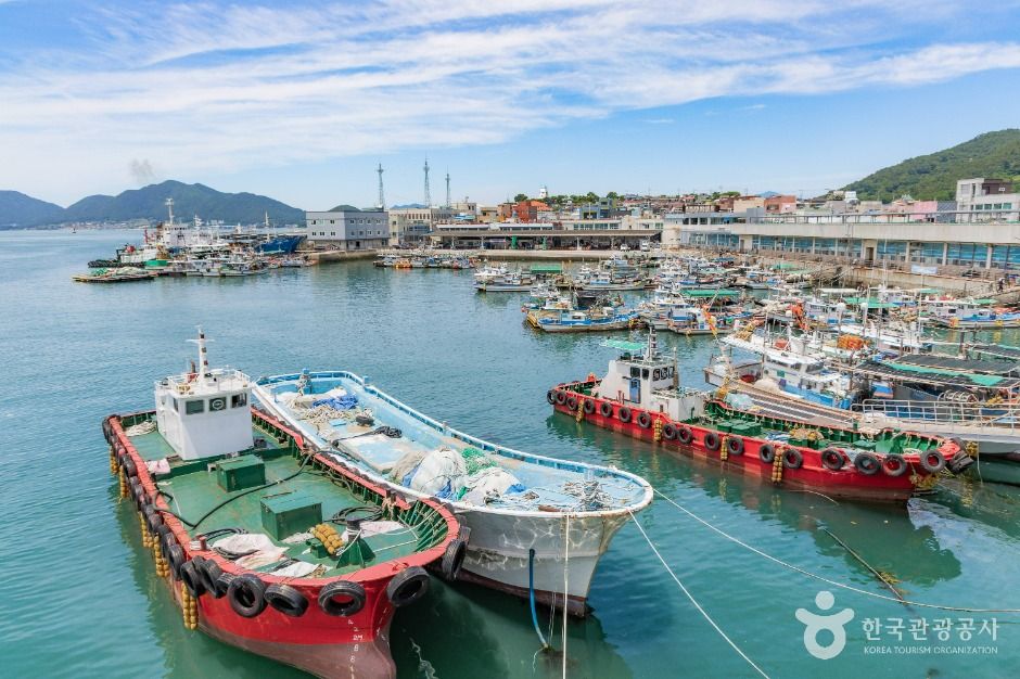삼천포항 여행 추천 - 메고지고