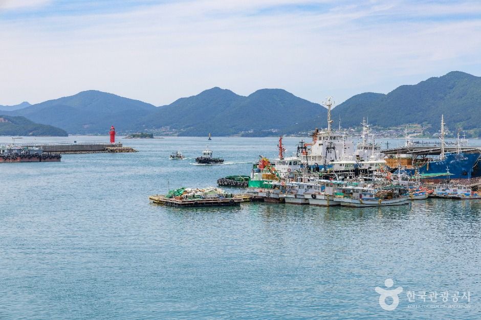 삼천포항 여행 추천 - 메고지고