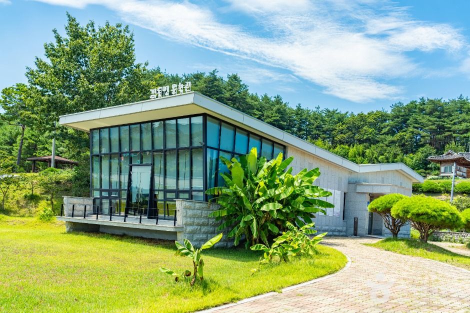 김동명문학관 여행 추천 - 메고지고 김동명문학관 여행 추천 - 메고지고