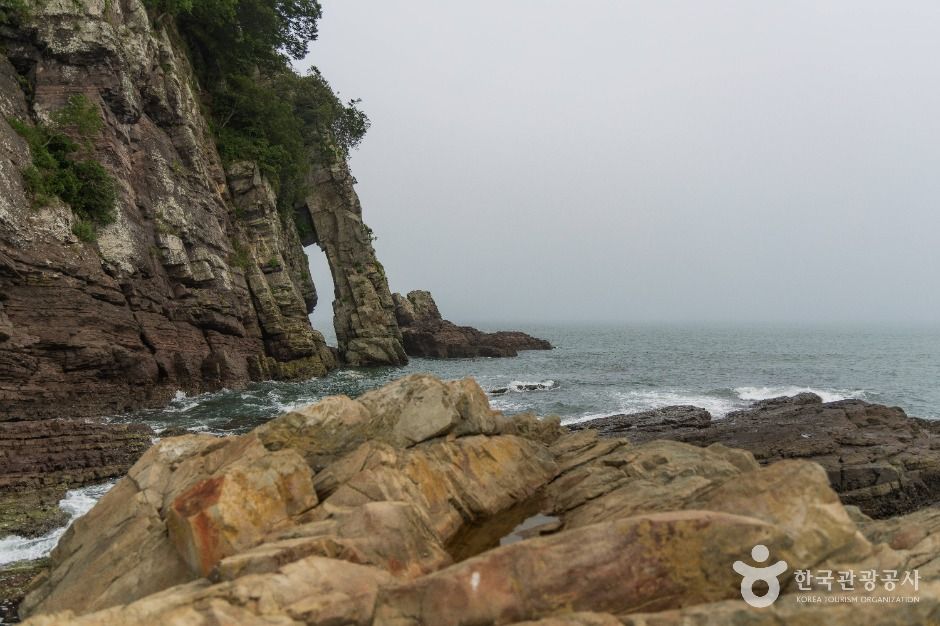 남일대 코끼리 바위 여행 추천 - 메고지고 남일대 코끼리 바위 여행 추천 - 메고지고