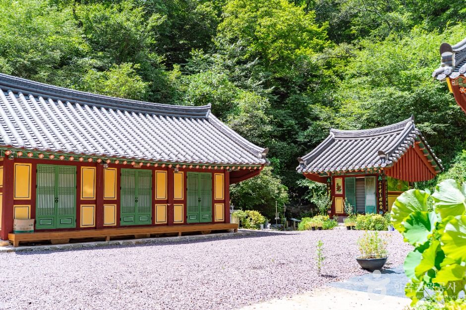 금곡사(경주) 여행 추천 - 메고지고 금곡사(경주) 여행 추천 - 메고지고