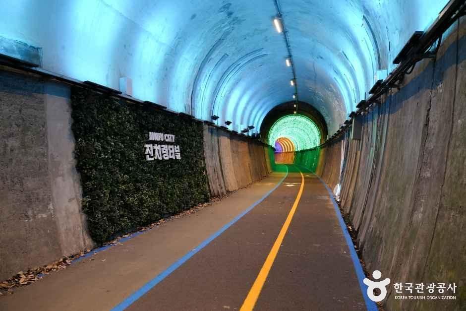 진치령터널 여행 추천 - 메고지고