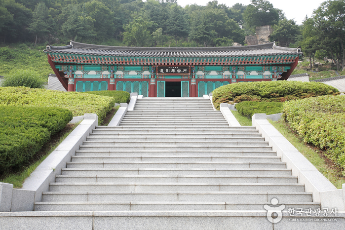 국립 3·15 민주묘지 여행 추천 - 메고지고 국립 3·15 민주묘지 여행 추천 - 메고지고
