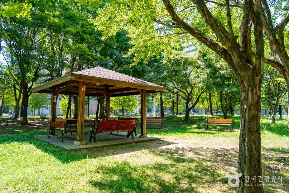 성포예술공원 여행 추천 - 메고지고