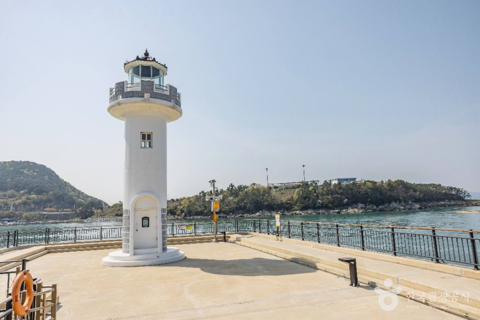 천성항 방파제등대 여행 추천 - 메고지고 천성항 방파제등대 여행 추천 - 메고지고