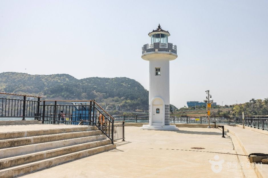 천성항 방파제등대 여행 추천 - 메고지고 천성항 방파제등대 여행 추천 - 메고지고