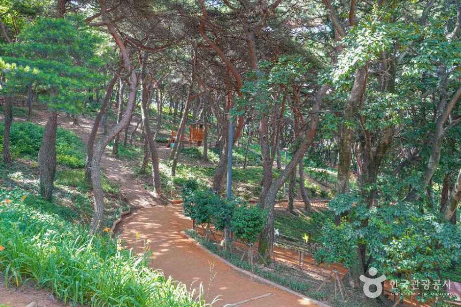 양산디자인공원 여행 추천 - 메고지고 양산디자인공원 여행 추천 - 메고지고