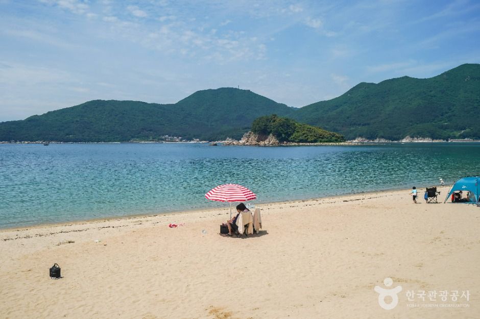 구조라해수욕장 여행 추천 - 메고지고