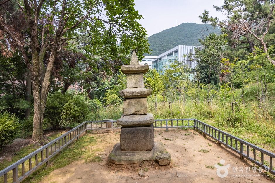 봉일사지삼층석탑 여행 추천 - 메고지고