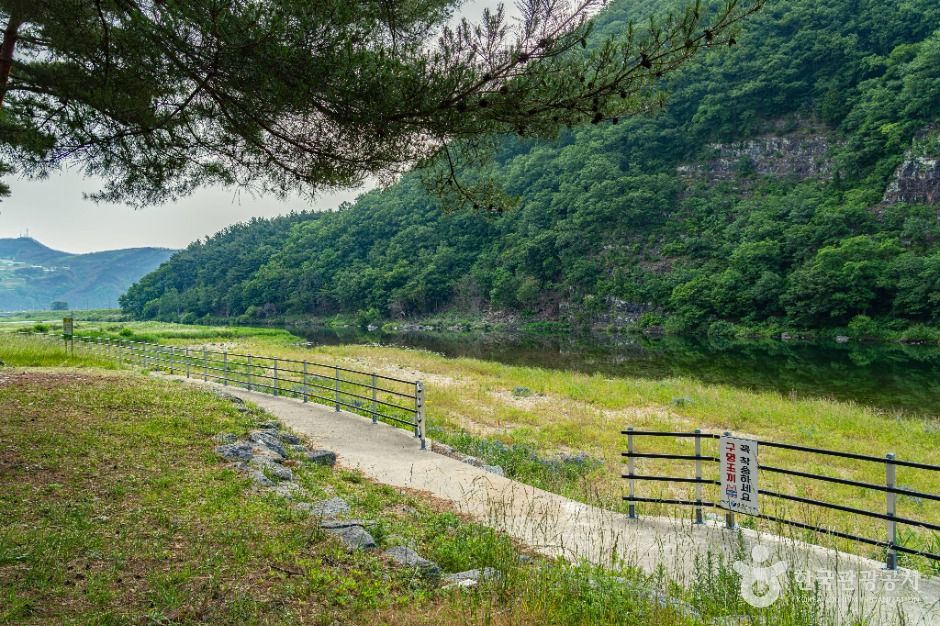 오천솔밭유원지 여행 추천 - 메고지고