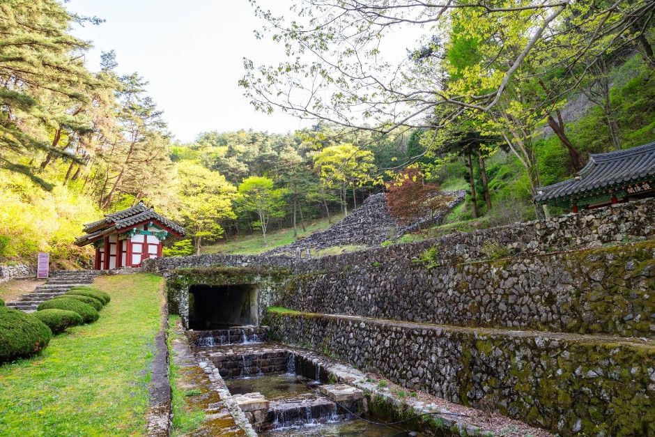 산청 전 구형왕릉 여행 추천 - 메고지고 산청 전 구형왕릉 여행 추천 - 메고지고