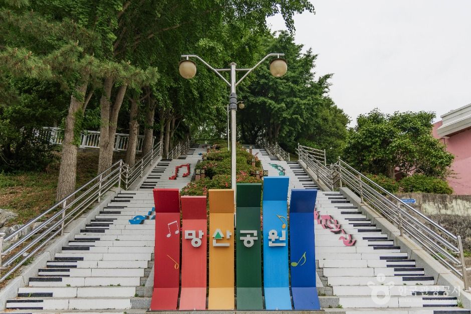 망산공원 여행 추천 - 메고지고 망산공원 여행 추천 - 메고지고