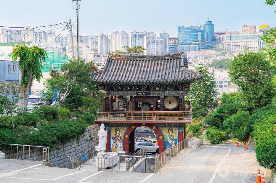 봉국사(서울) 여행 추천 - 메고지고