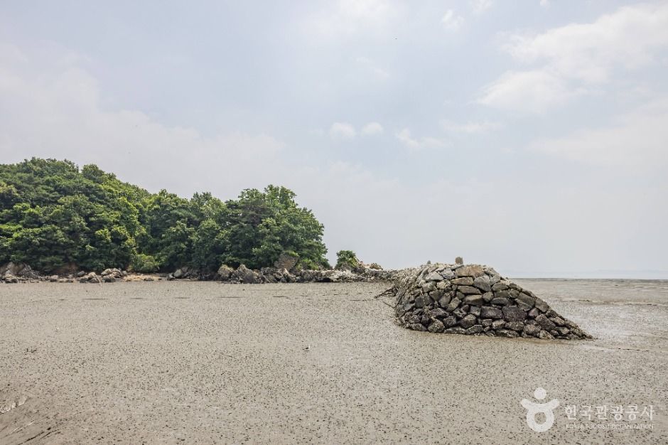 장구너머항 여행 추천 - 메고지고