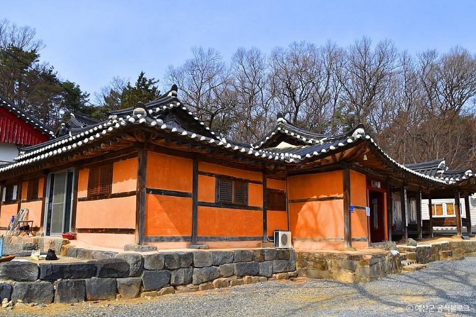 화암사(예산) 여행 추천 - 메고지고 화암사(예산) 여행 추천 - 메고지고