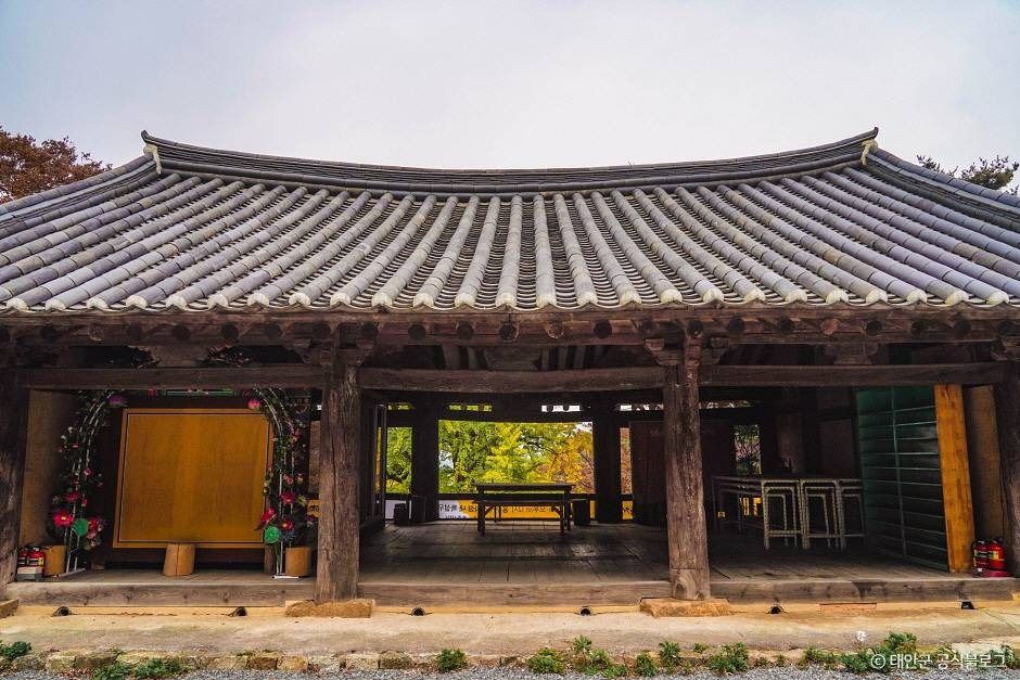 흥주사(태안) 여행 추천 - 메고지고 흥주사(태안) 여행 추천 - 메고지고