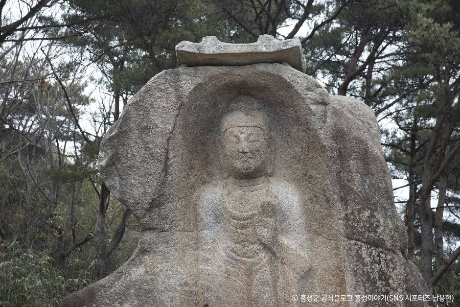홍성 신경리 마애여래입상 여행 추천 - 메고지고 홍성 신경리 마애여래입상 여행 추천 - 메고지고