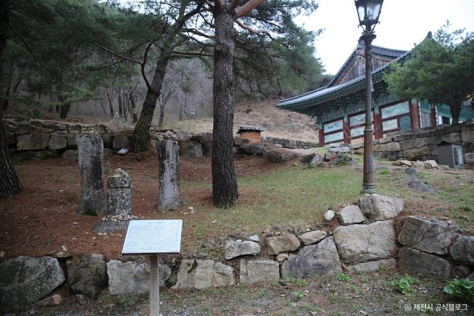 덕주사(제천) 여행 추천 - 메고지고 덕주사(제천) 여행 추천 - 메고지고