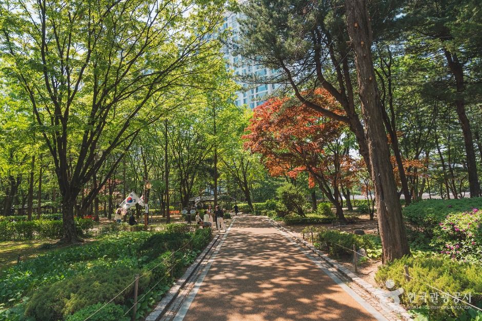 도산공원 여행 추천 - 메고지고 도산공원 여행 추천 - 메고지고