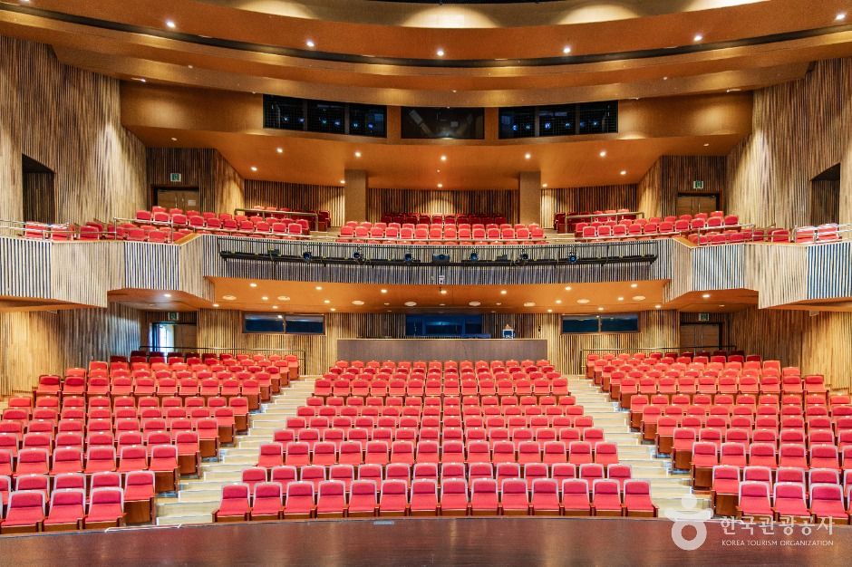 익산시솜리문화예술회관 여행 추천 - 메고지고 익산시솜리문화예술회관 여행 추천 - 메고지고