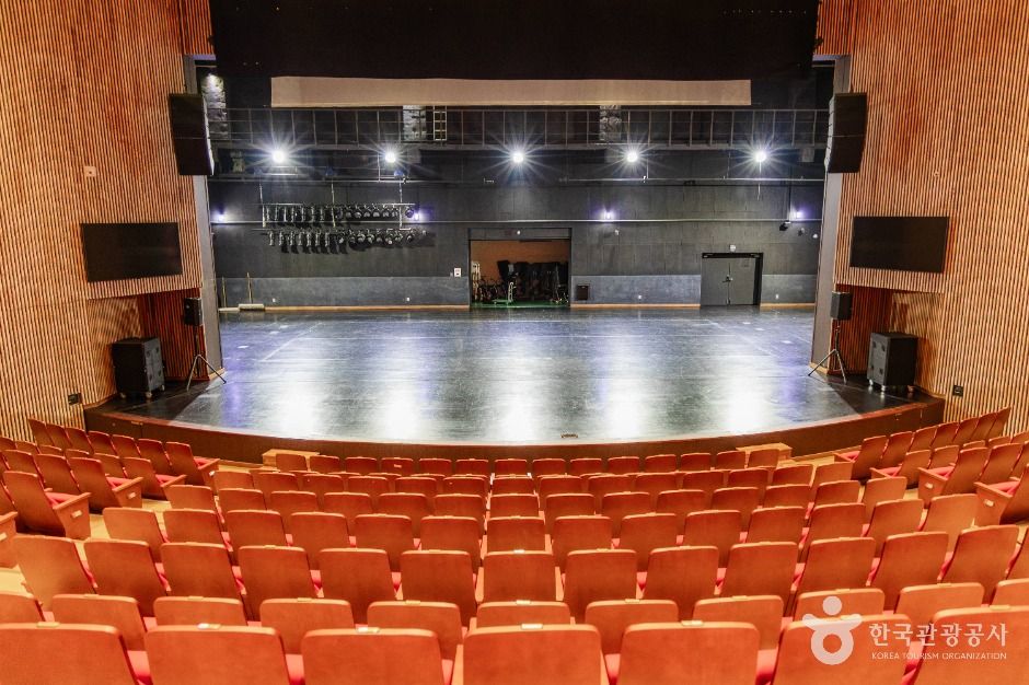 익산시솜리문화예술회관 여행 추천 - 메고지고 익산시솜리문화예술회관 여행 추천 - 메고지고