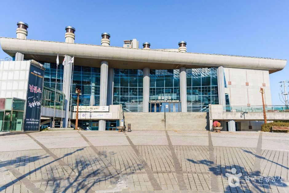 익산시솜리문화예술회관 여행 추천 - 메고지고 익산시솜리문화예술회관 여행 추천 - 메고지고