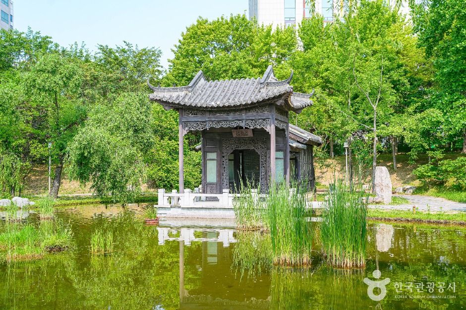 효원공원 월화원 여행 추천 - 메고지고