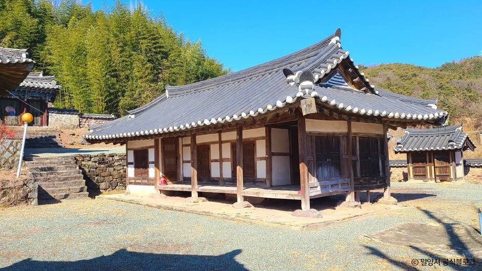 신남서원 여행 추천 - 메고지고 신남서원 여행 추천 - 메고지고
