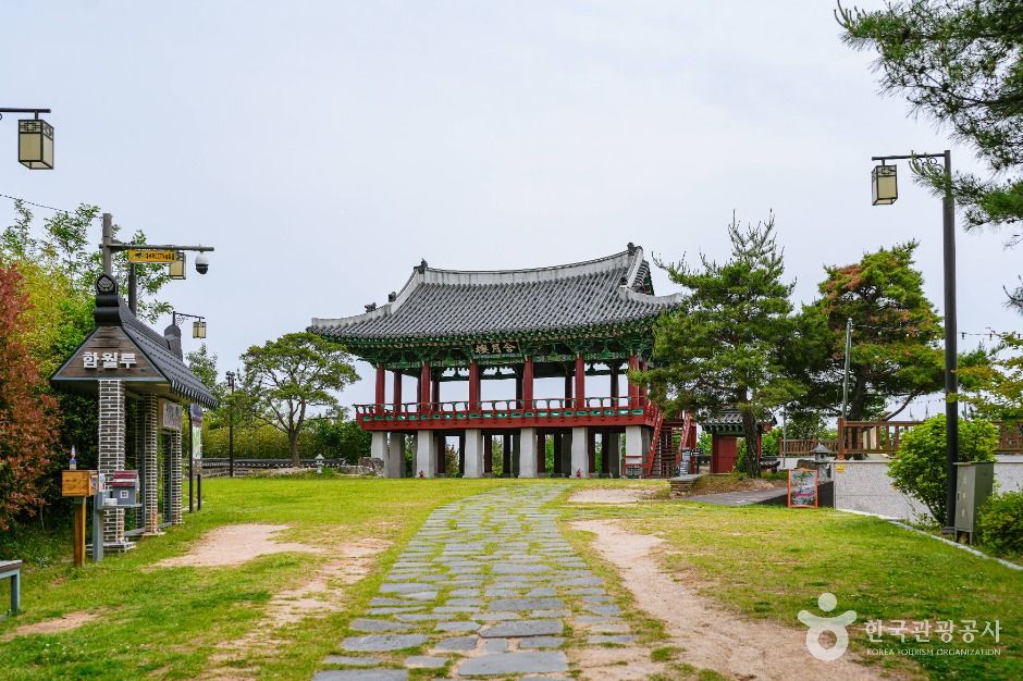 함월루 여행 추천 - 메고지고 함월루 여행 추천 - 메고지고