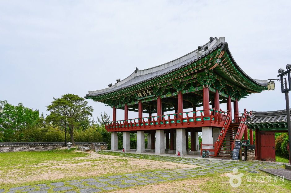 함월루 여행 추천 - 메고지고 함월루 여행 추천 - 메고지고