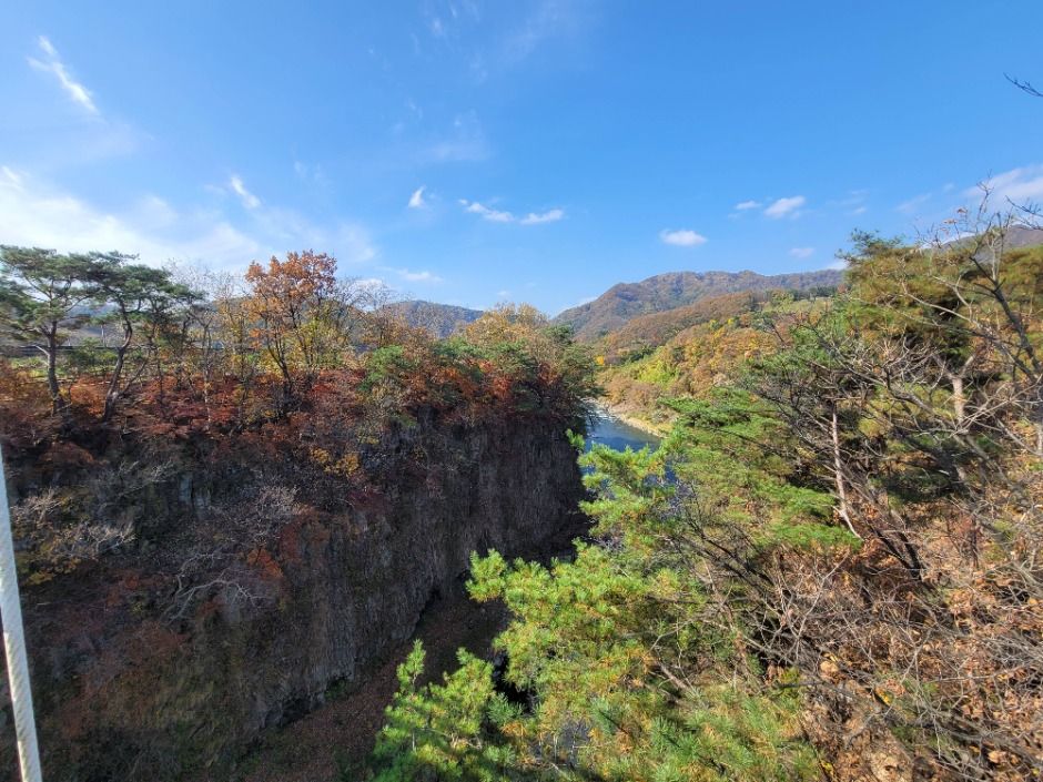 포천 한탄강 멍우리 협곡 여행 추천 - 메고지고