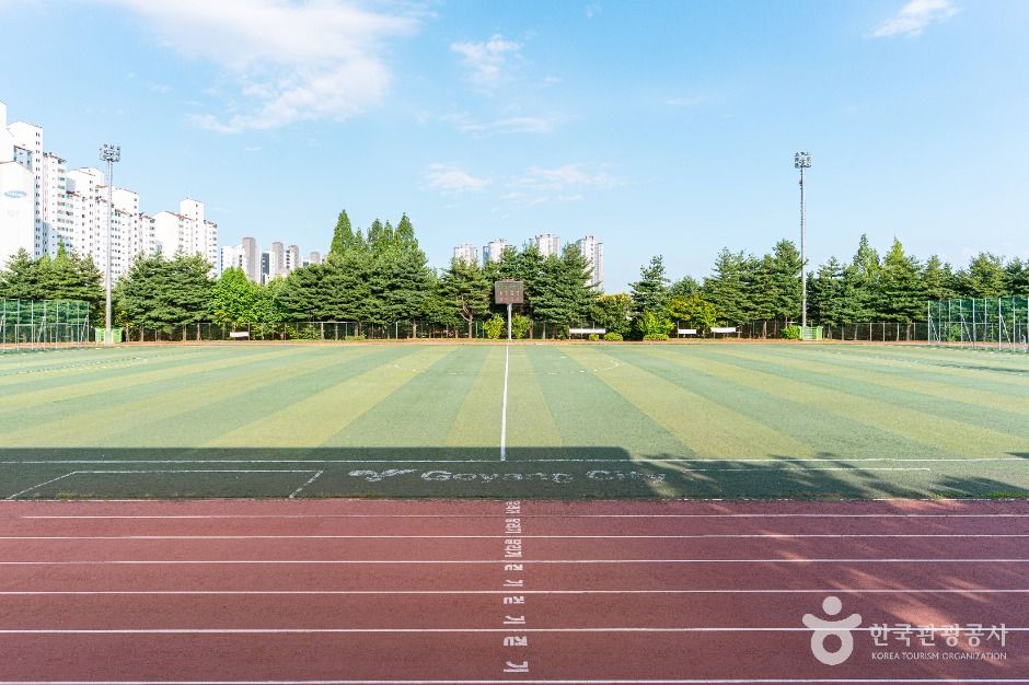 중산체육공원 여행 추천 - 메고지고 중산체육공원 여행 추천 - 메고지고