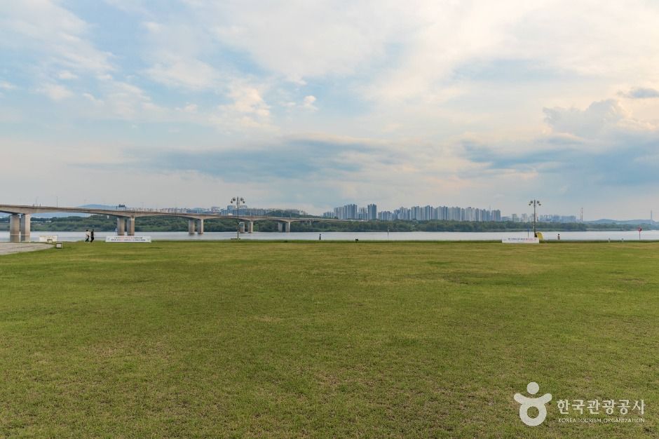 남양주한강공원(삼패지구) 여행 추천 - 메고지고