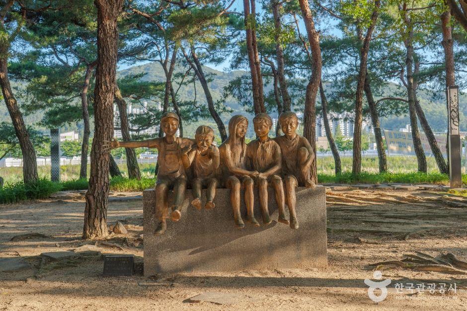 강변공원 여행 추천 - 메고지고