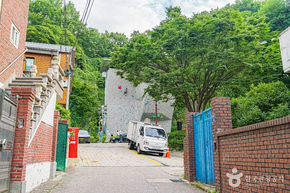 응봉산 암벽등반공원 여행 추천 - 메고지고 응봉산 암벽등반공원 여행 추천 - 메고지고