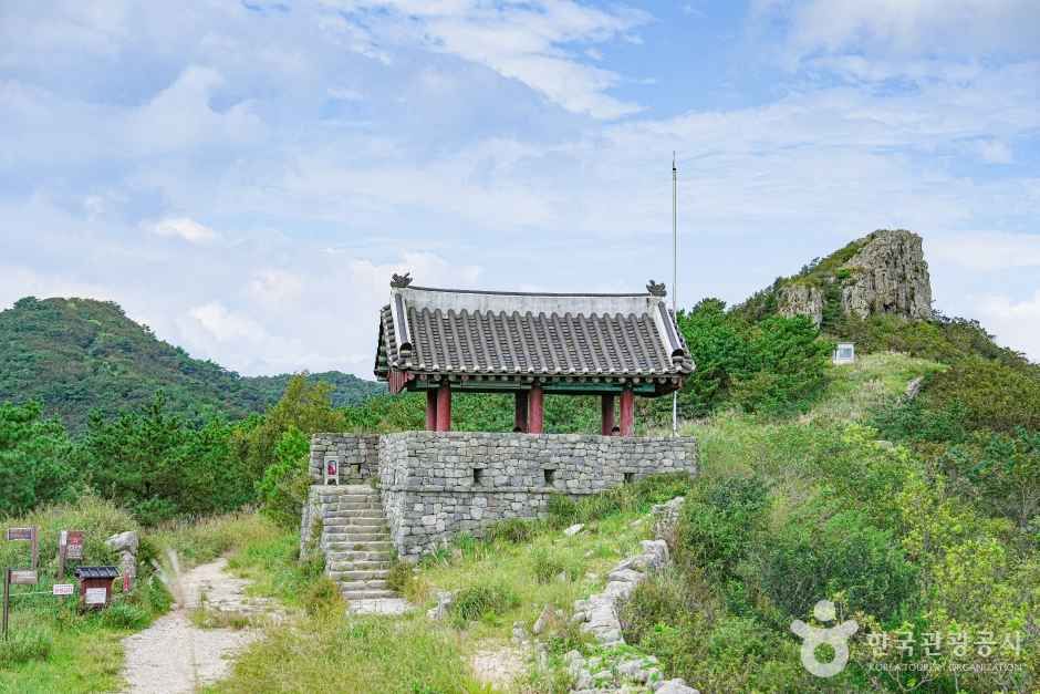 금정산성 여행 추천 - 메고지고