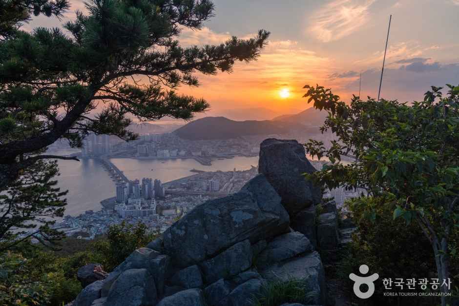 봉래산(부산) 여행 추천 - 메고지고