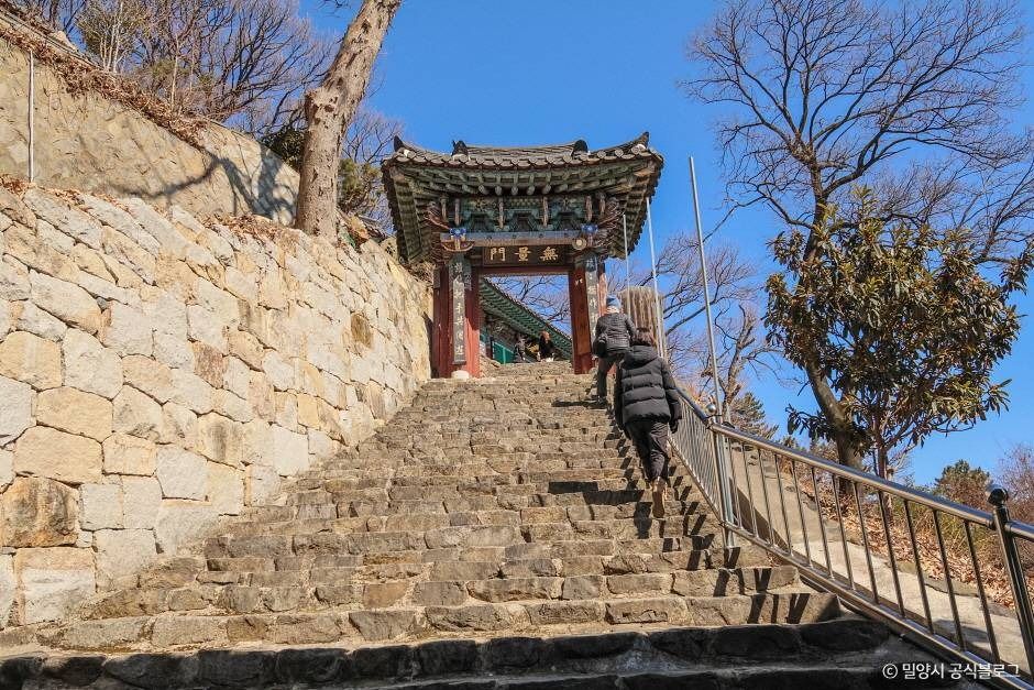 무봉사 여행 추천 - 메고지고 무봉사 여행 추천 - 메고지고