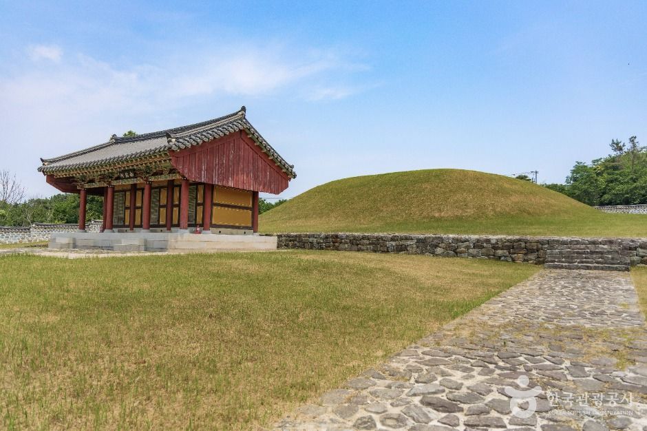 사천 조명군총 여행 추천 - 메고지고 사천 조명군총 여행 추천 - 메고지고