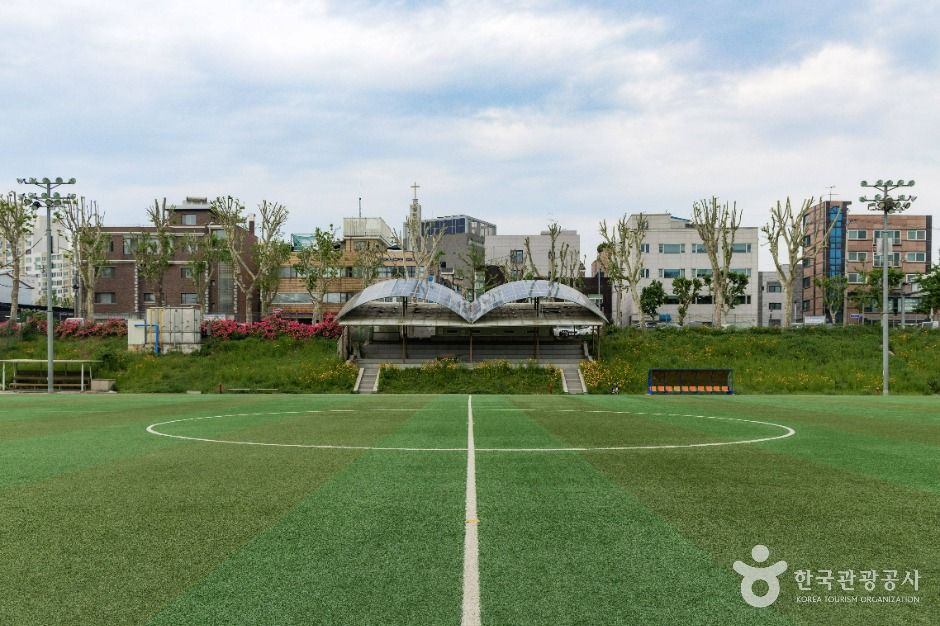 잠실유수지공원 여행 추천 - 메고지고